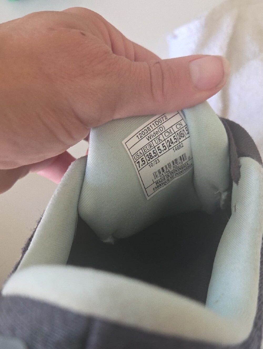 Brooks Women's Sneakers — Charcoal with Purple Accents - Picture 3 of 9